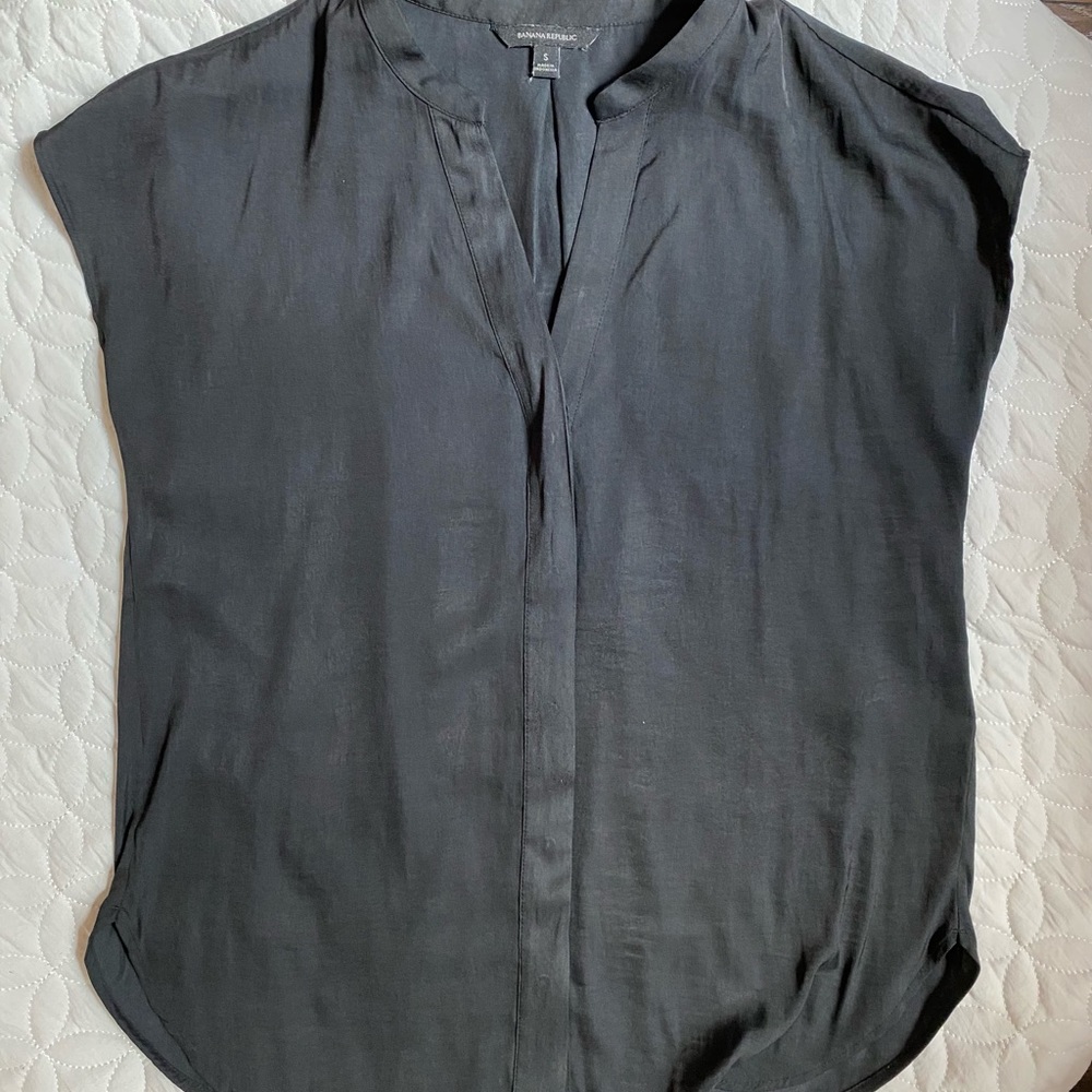 Banana Republic Short Sleeve Blouse